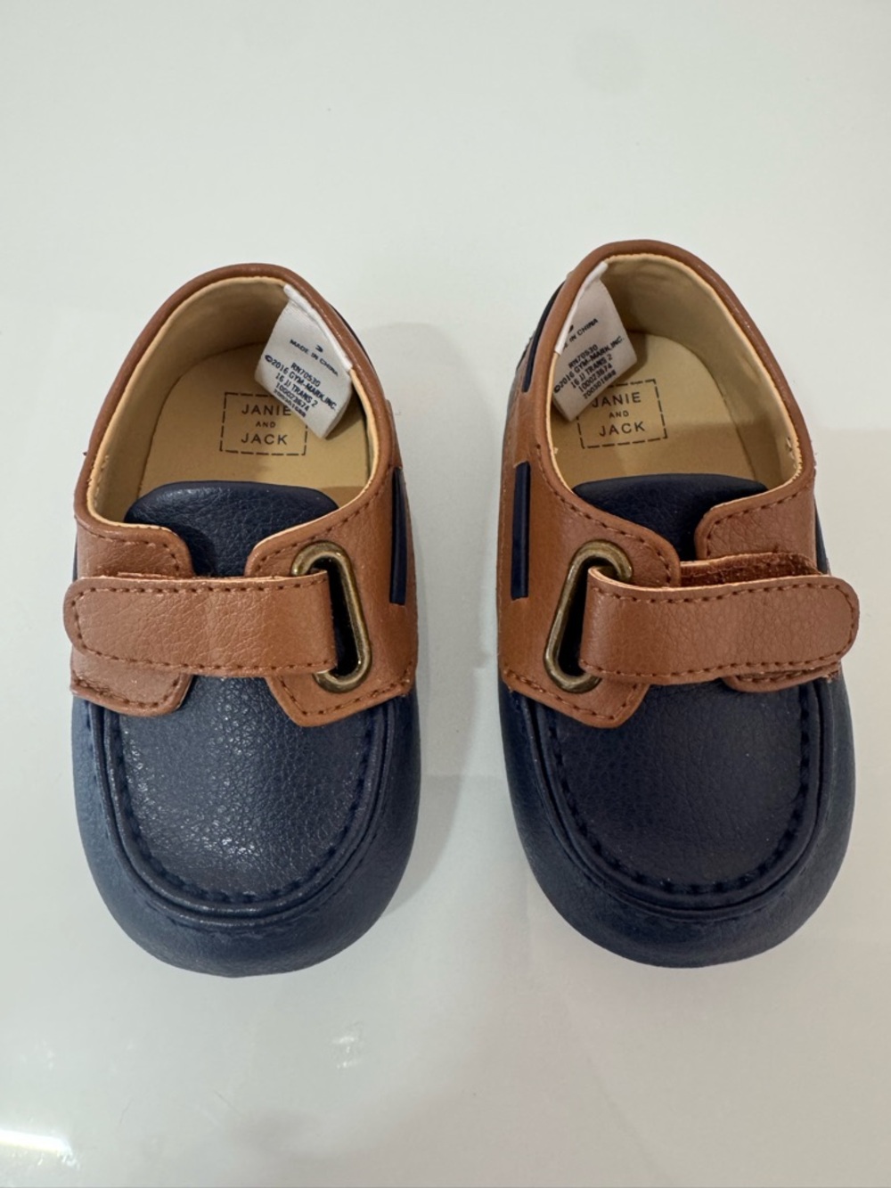 Janie and Jack Navy and Brown Kids Velcro Crib Shoes, Baby Size 3